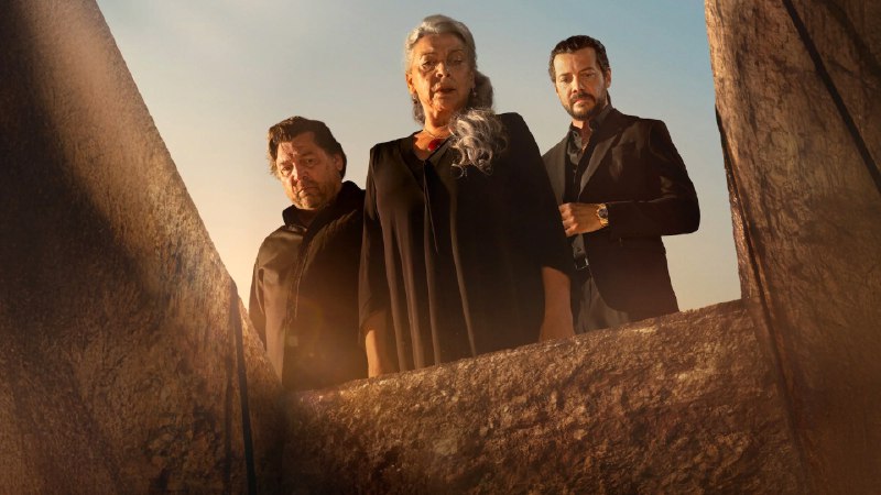 双坟 (2025) 1080P 内封简中 S01 全- 